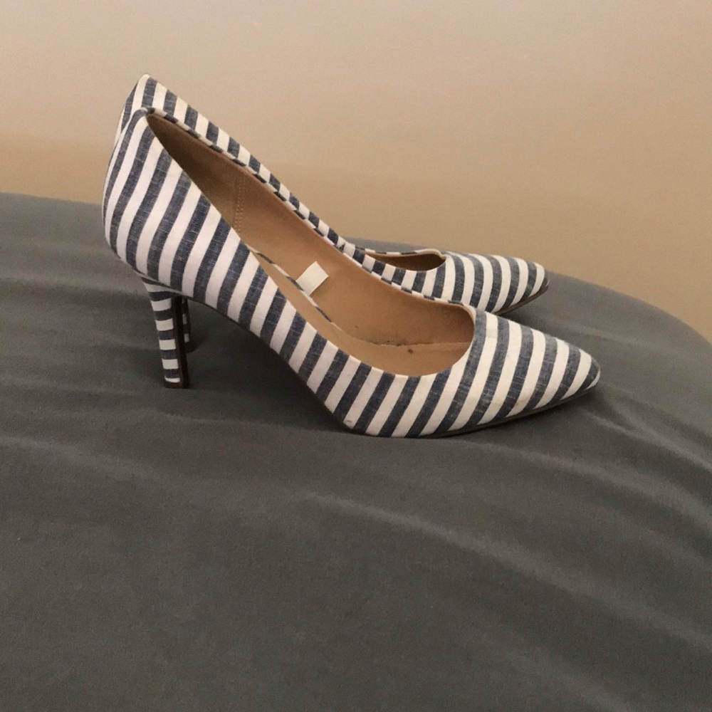 Shoes - Picture 2 of 6